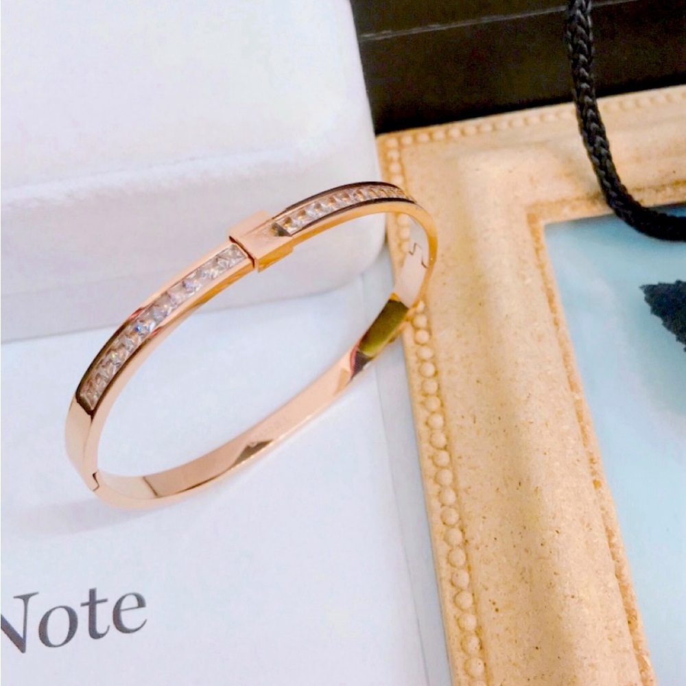 Designer Inspired Beacelet